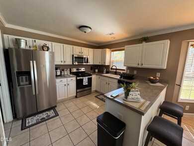 39 Climbing Arch Ct, Lillington, NC 27546 - photo 7