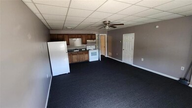 192 S 2nd St unit 6, Lehighton, PA 18235 - photo 2