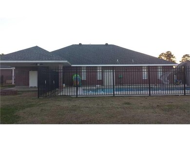 Swimming Pool/Hot Tub/Sauna.
