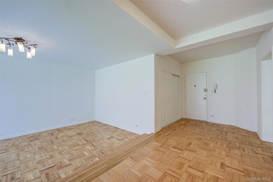 Walden Terrace unit 1D, Rego Park, NY 11374 - photo 5