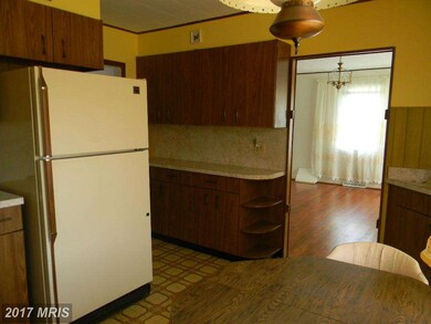 547 Woodlynn Terrace, Essex, MD 21221 - photo 6