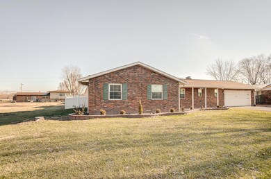 631 Urbanna Dr, Freeburg, IL 62243 - photo 3