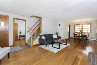 22 Daniel Rd, Wakefield, MA 01880 - photo 5