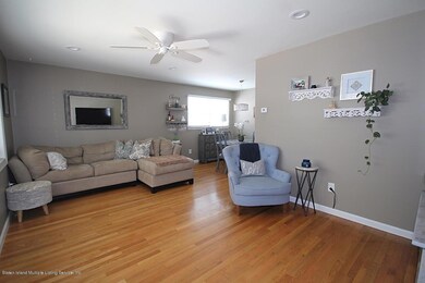 8 Lyon Place, Staten Island, NY 10314 - photo 3