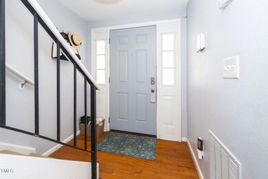 7704 Falcon Rest Cir, Raleigh, NC 27615 - photo 5