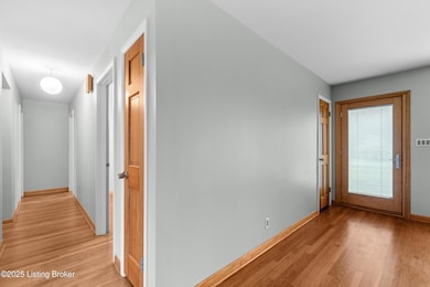 1607 Herr Ln, Louisville, KY 40222 - photo 6