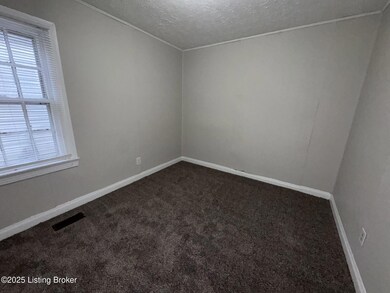 2106 Ratcliffe Ave, Louisville, KY 40210 - photo 7