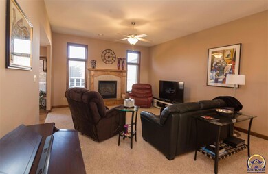 4601 SW Mulligan Dr, Topeka, KS 66610 - photo 5