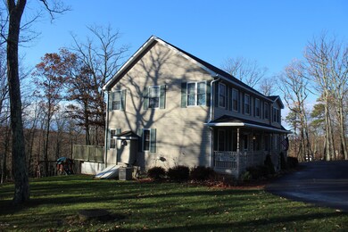 129 Bayberry Dr, Dingmans Ferry, PA 18328 - photo 3