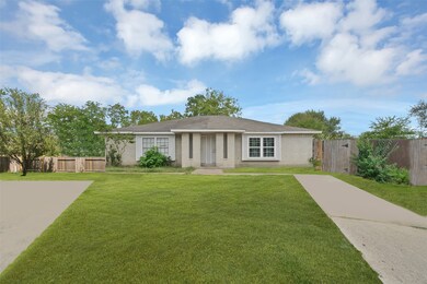 11018 Tridens Ct, Houston, TX 77086 - photo 2
