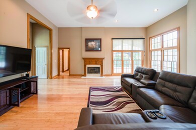 5004 Higgins View Ln 5