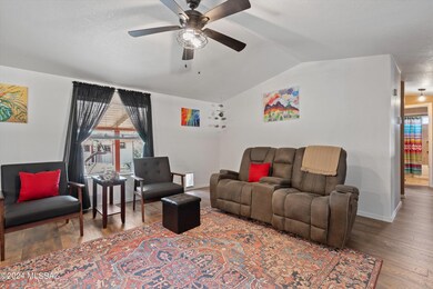 06-Living Area