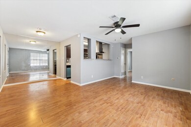 6401 Skyline Dr unit 28, Houston, TX 77057 - photo 5