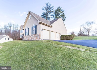 348 Sterling Ln, Downingtown, PA 19335 - photo 3