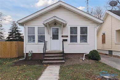 2041 Fairfax Rd, Toledo, OH 43613 - photo 5