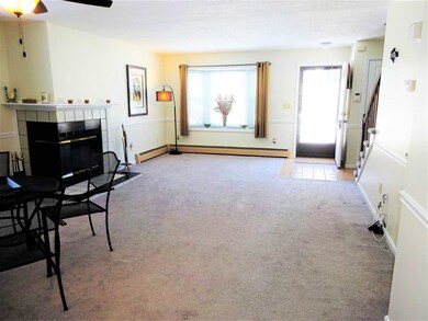 48 Walnut Cir, MerriMacK, NH 03054 - photo 6