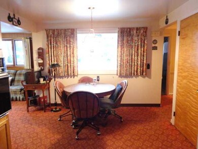 Kitchen Large eating area in the kitchen with fami