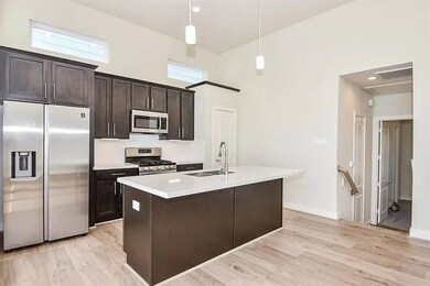 135 Knightsbridge Park Ln, Houston, TX 77018 - photo 7