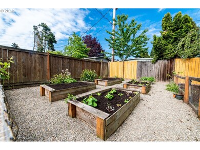 2674 Gilham Rd, Eugene, OR 97408 - photo 6