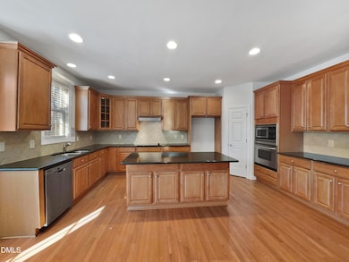 1320 Thorny Vine Ct, Wake Forest, NC 27587 - photo 2