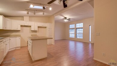 1601 Poso Dr unit 75, Wasco, CA 93280 - photo 3