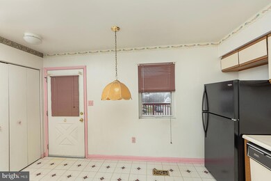 1905 Edgewood St, Baltimore, MD 21216 - photo 4