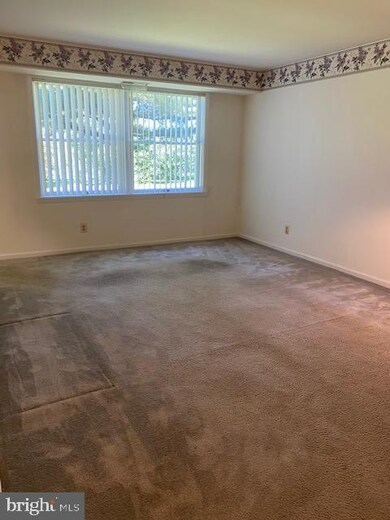 105 Chapel Ct unit 105, Walkersville, MD 21793 - photo 5