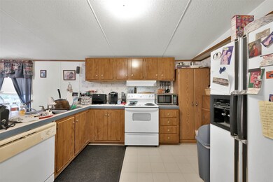 Super Spacious Kitchen!