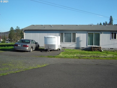 80 NW Lost Ln, Winston, OR 97496 - photo 2