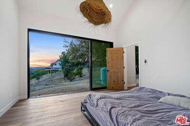 24940 Bob Batchelor Rd, Calabasas, CA 91302 - photo 5