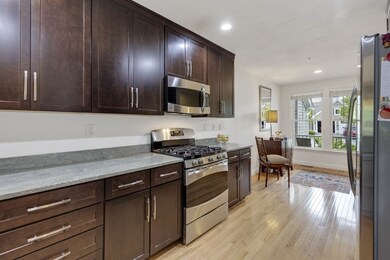 34 Seven Springs Ln unit C, Burlington, MA 01803 - photo 2