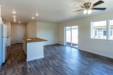 1776 NW Kingwood Ave, Redmond, OR 97756 - photo 5