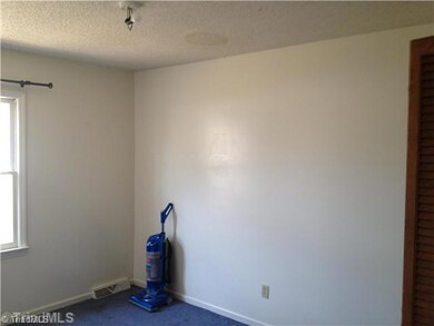 2nd Bedroom.