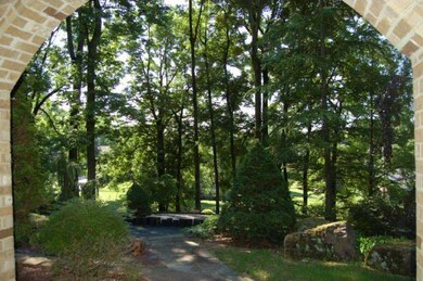 326 W 38th St, Reading, PA 19606 - photo 7