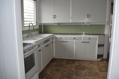 1606 Kilauea Ave, Hilo, HI 96720 - photo 7