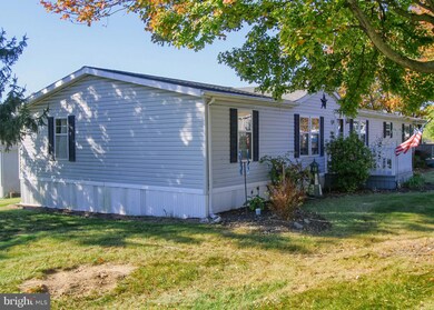 403 W Cedar St, Palmyra, PA 17078 - photo 5