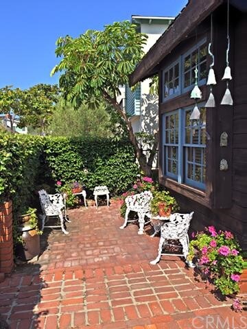 Front courtyard
