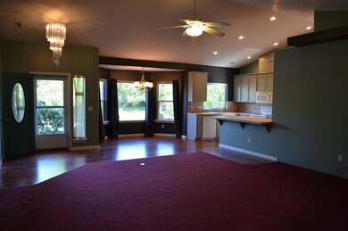 1195 Brookdale Ave, Medford, OR 97504 - photo 5