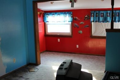 1229 Trapps Ln, Allentown, PA 18103 - photo 6