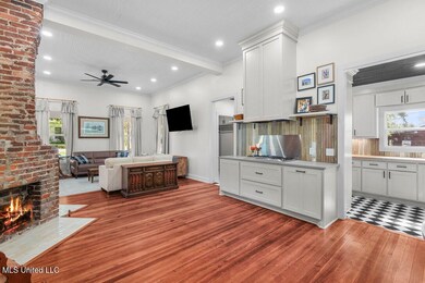 165 Second St, Flora, MS 39071 - photo 2