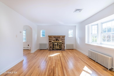 11 Sheephill Rd, Riverside, CT 06878 - photo 2