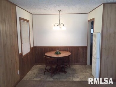 3011 W 67th St, Davenport, IA 52806 - photo 4