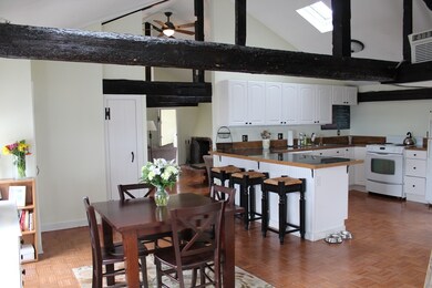 137 Water St unit 4, Newburyport, MA 01950 - photo 2