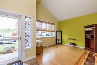 16566 Rainier View Dr SE, Yelm, WA 98597 - photo 4