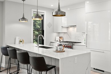 586 E 3rd St unit 2, Boston, MA 02127 - photo 4