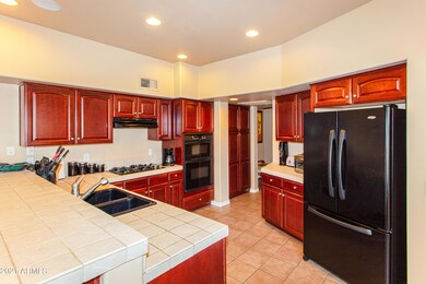 06 Kitchen