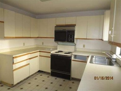 The Lakeshore Condominiums unit 209, Worcester, MA 01604 - photo 6