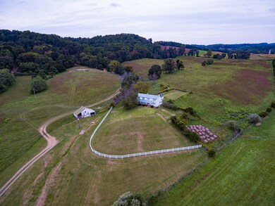 388 Love Field Ln, Buena Vista, VA 24416 - photo 2