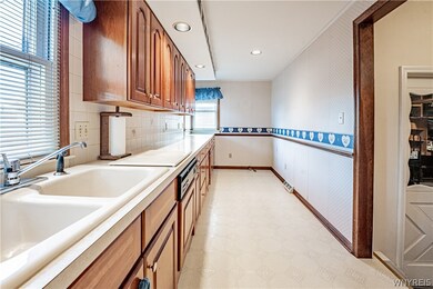 227 Taber Place, North Tonawanda, NY 14120 - photo 5