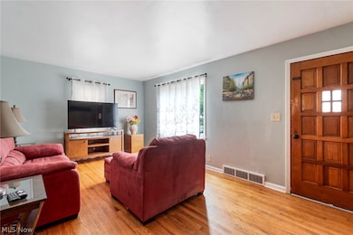 151 Omar St, Struthers, OH 44471 - photo 5